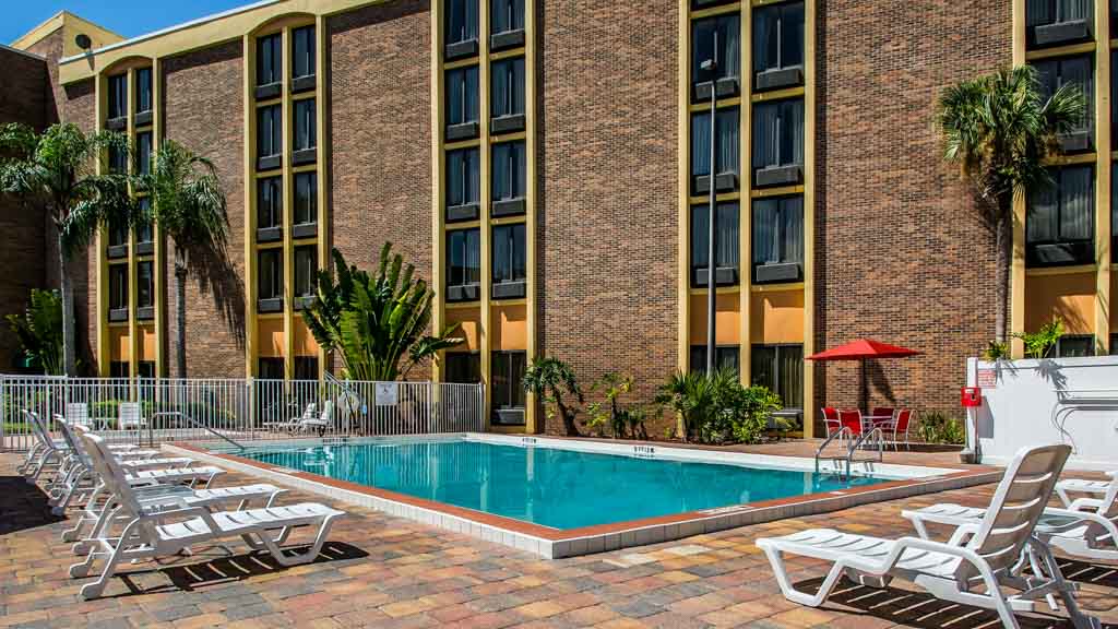 Comfort Inn Maingate Sunwing Ca