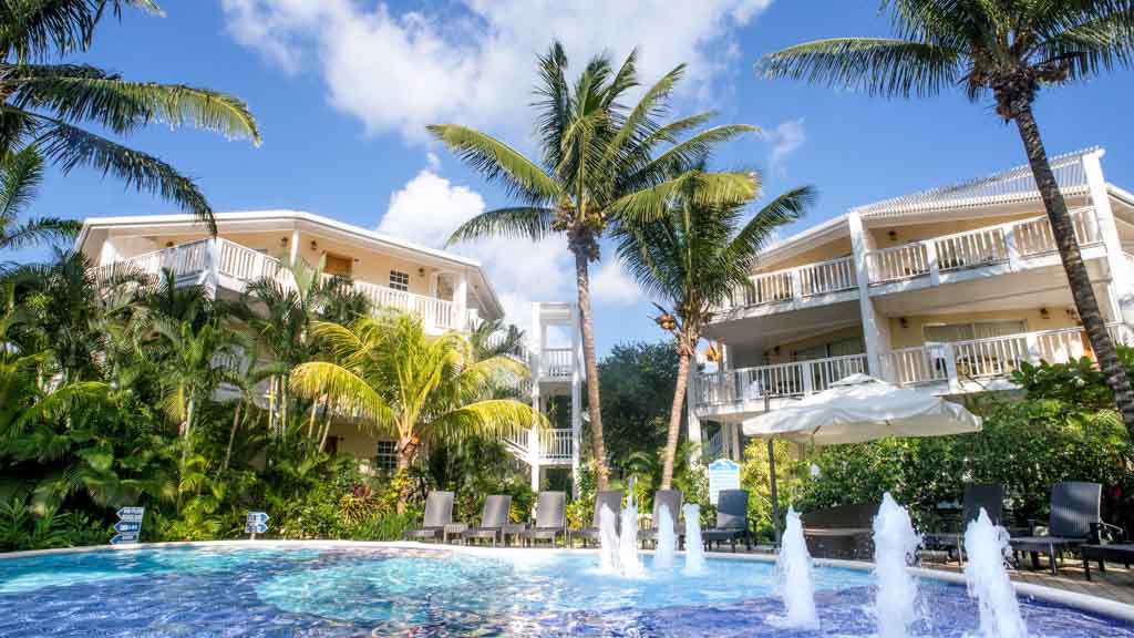 Paradise Beach Hotel Roatan Reviews The Best Beaches In World Paradise Beach Hotel Roatan Hotels Sunwing Vacations